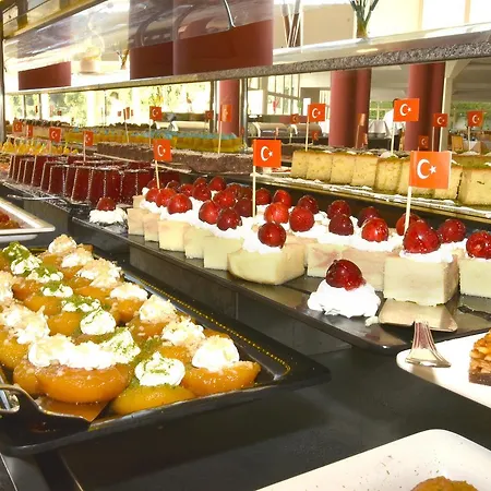 Cesars Szálloda Side